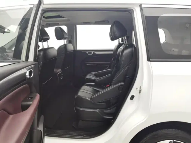 GAC Trumpchi M6 — Фото автомобиля 15