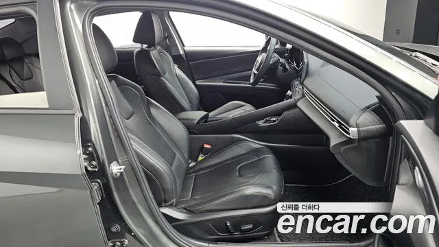 Hyundai Avante CN7 — Фото автомобиля 26