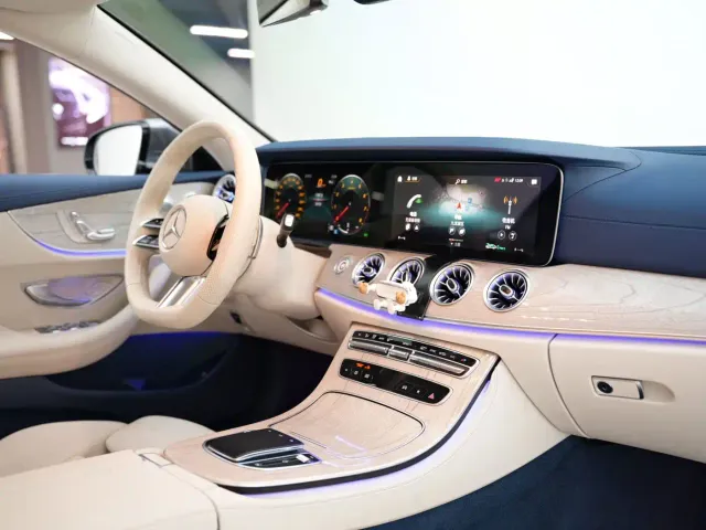 Mercedes-Benz E-Class — Фото автомобиля 9