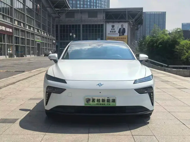 Dongfeng eπ 007 — Фото автомобиля 5
