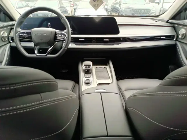 Chery Arrizo 8 — Фото автомобиля 7