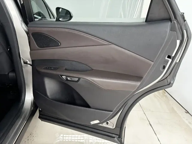 Lexus RX — Фото автомобиля 23