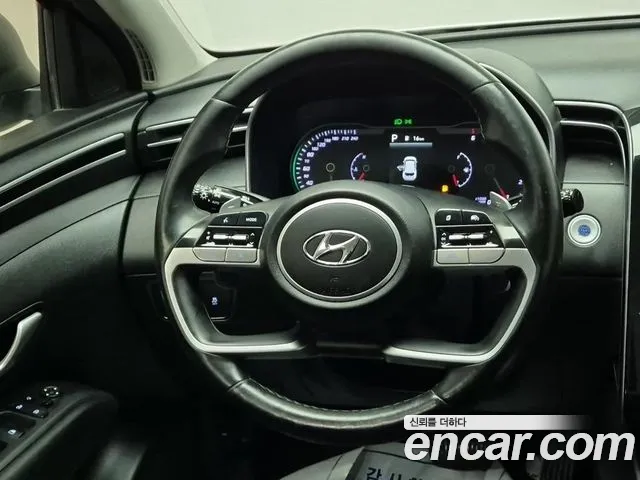 Hyundai Tucson Tucson (NX4) Дизель 2.0 2WD — Фото автомобиля 6