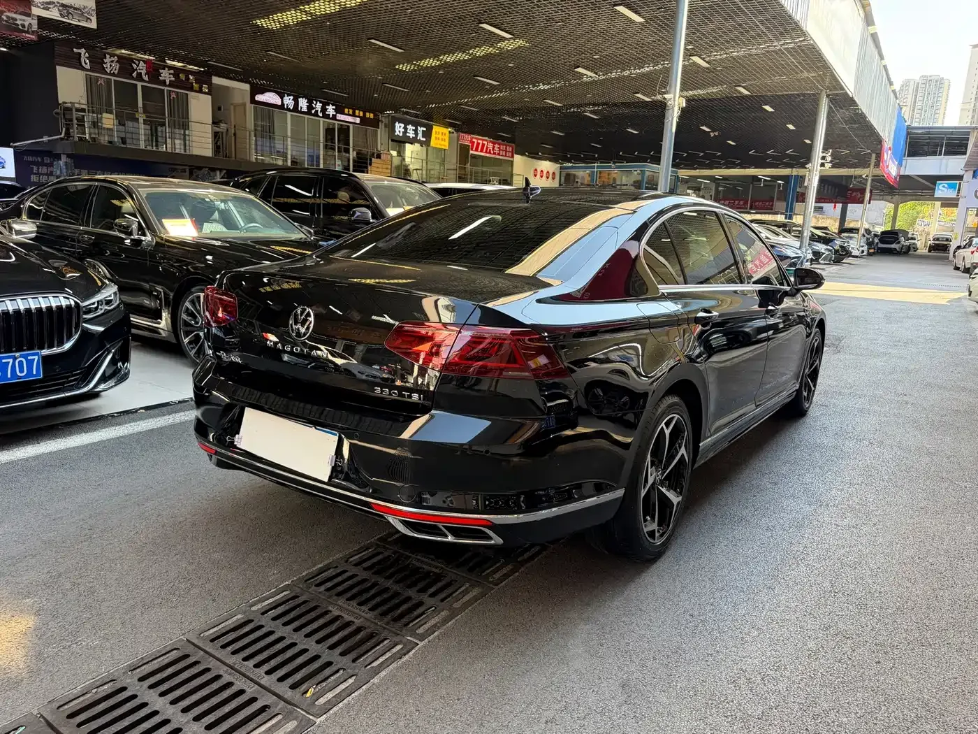 Volkswagen Magotan 2023 Model 2 Million Commemorative Edition 330TSI DSG Luxury — Фото автомобиля 7
