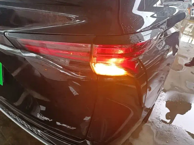 Toyota Granvia — Фото автомобиля 7