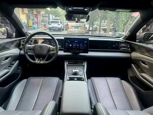 BYD Qin L — Фото автомобиля 4