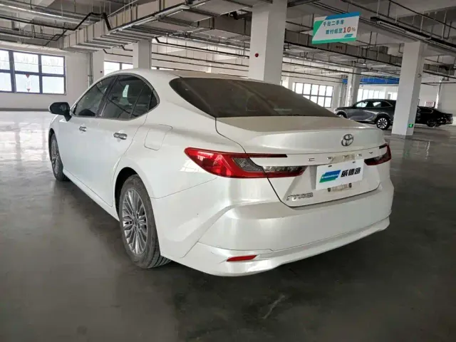Toyota Camry — Фото автомобиля 4