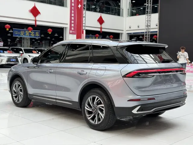 Lincoln Corsair — Фото автомобиля 18