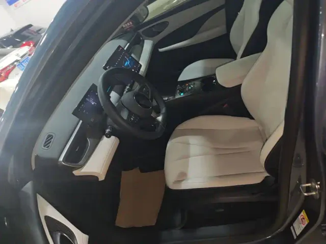 BYD Seal 05 DM-i — Фото автомобиля 14