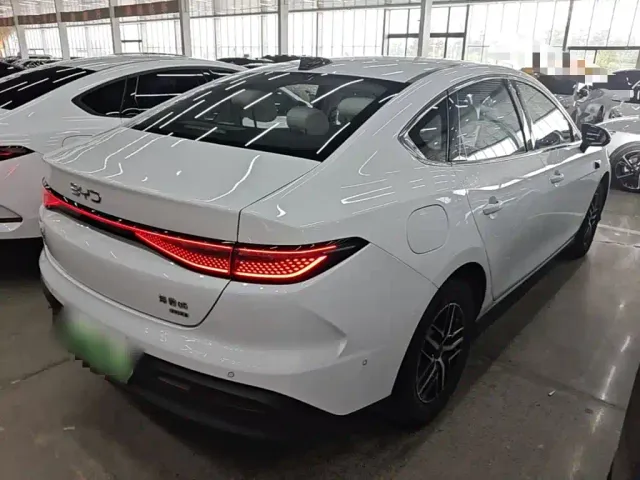 BYD Seal 05 DM-i — Фото автомобиля 6