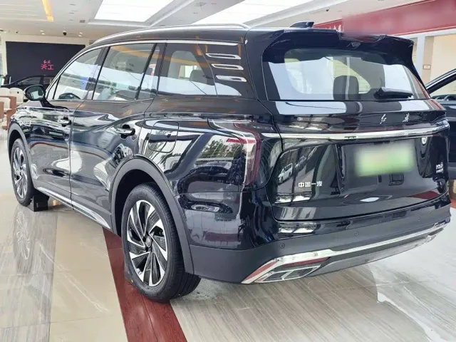 Hongqi HS7 PHEV — Фото автомобиля 4