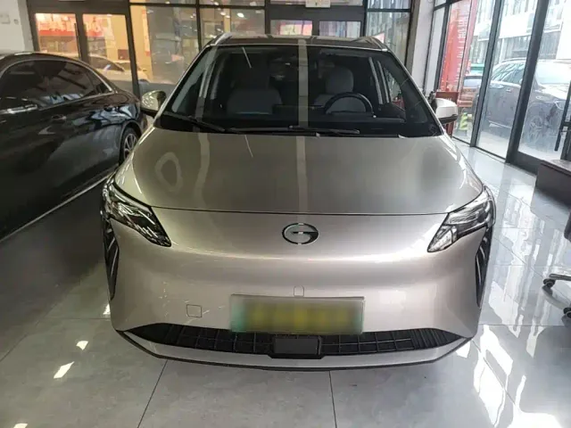 GAC Aion Y — Фото автомобиля 2