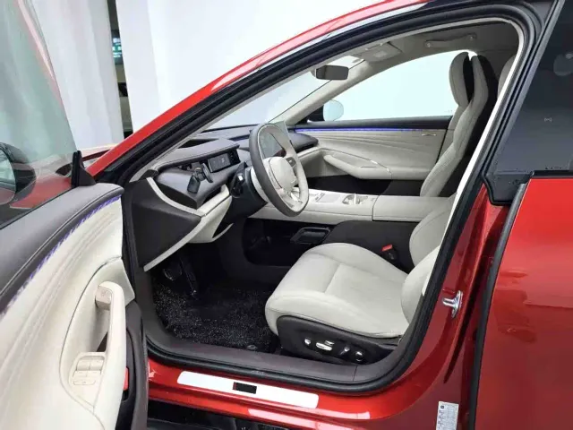 Xiaomi SU7 — Фото автомобиля 5