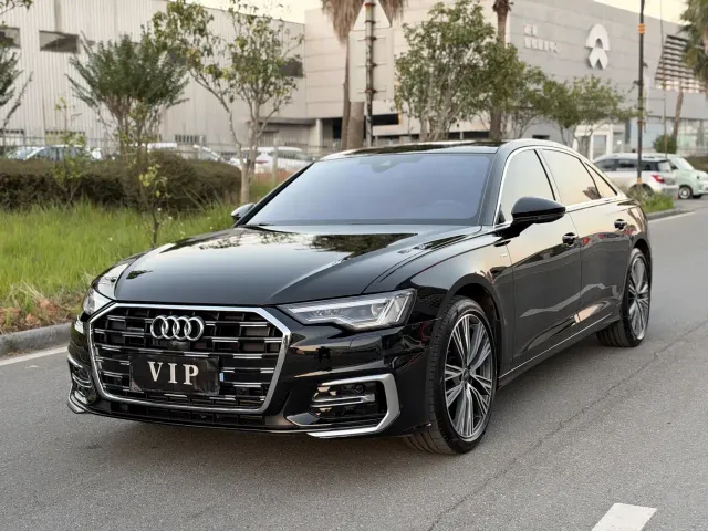 Фотография автомобиля — Audi A6L