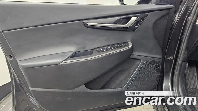 Kia EV6 — Фото автомобиля 24