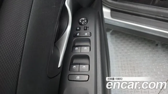 Hyundai Tucson Tucson (NX4) Дизель 2.0 2WD — Фото автомобиля 14
