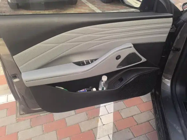 Geely Galaxy E8 — Фото автомобиля 7