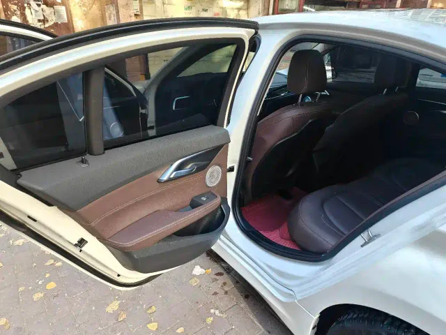 BMW 1 Series — Фото автомобиля 14