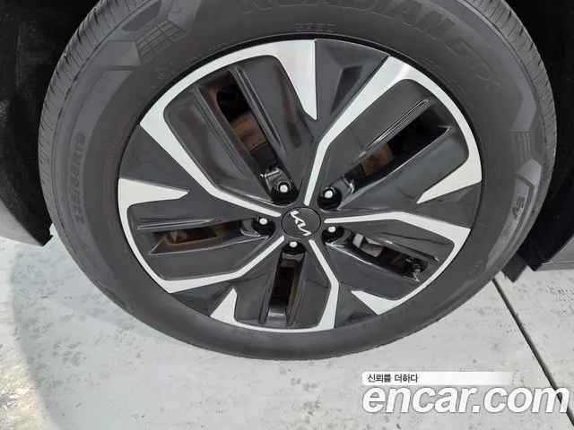Kia EV6 — Фото автомобиля 9