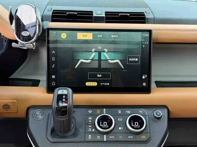 Land Rover Defender — Фото автомобиля 13