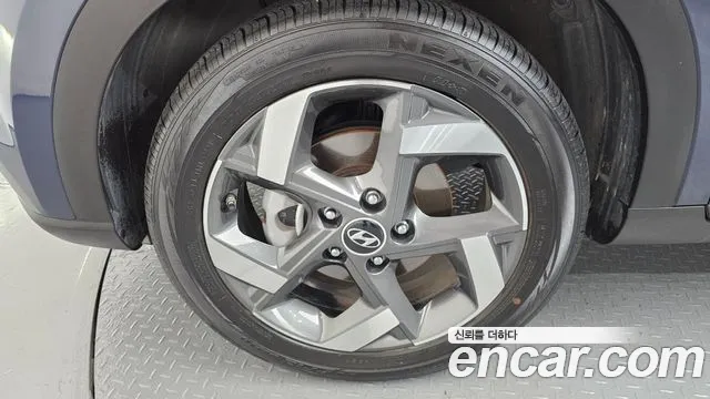 Hyundai Venue — Фото автомобиля 5