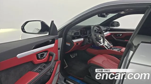 Lamborghini Urus — Фото автомобиля 7
