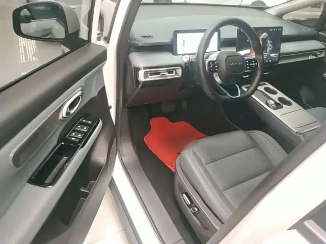 GAC Aion Y — Фото автомобиля 15