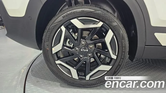 Kia Seltos Бензин 1.6 турбо 2WD — Фото автомобиля 5