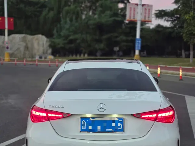 Mercedes-Benz C-Class — Фото автомобиля 4