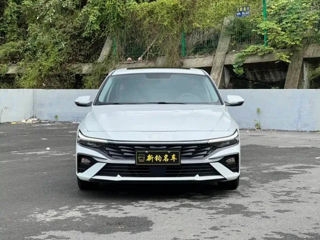Hyundai Elantra — Фото автомобиля 2