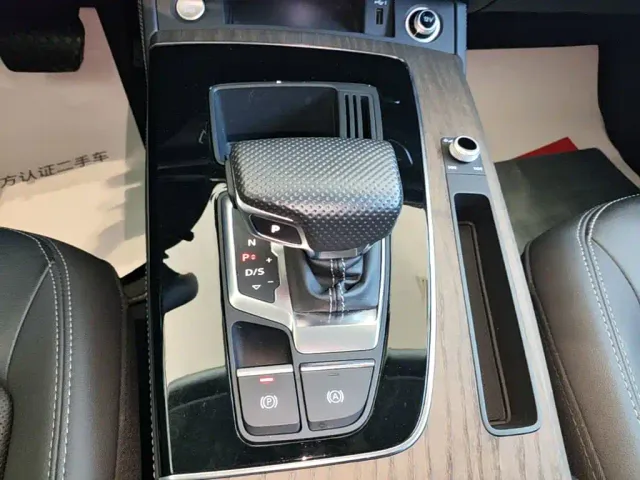 Audi Q5L — Фото автомобиля 13