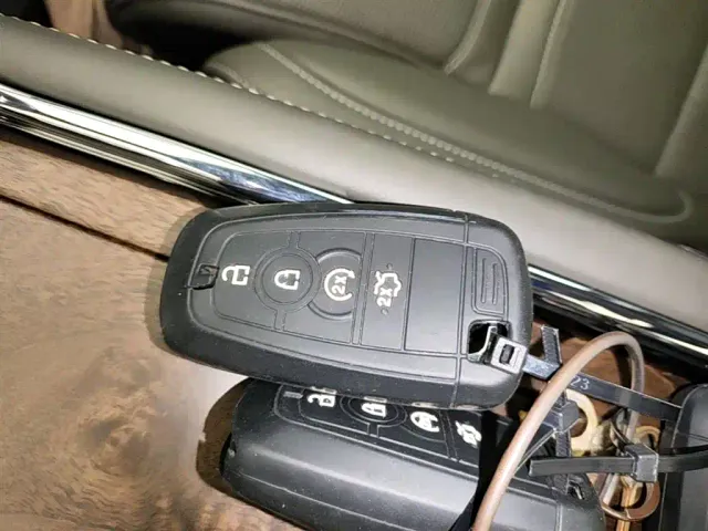 Lincoln Navigator — Фото автомобиля 8