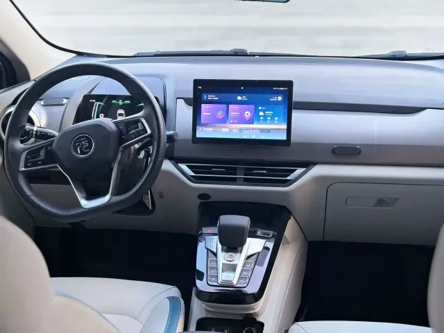 BYD Yuan Pro — Фото автомобиля 9