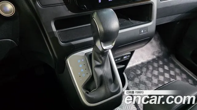 Hyundai Staria — Фото автомобиля 12
