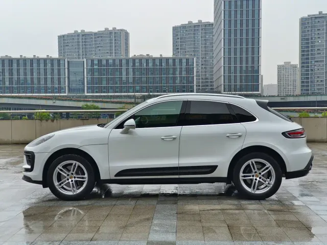 Porsche Macan — Фото автомобиля 4