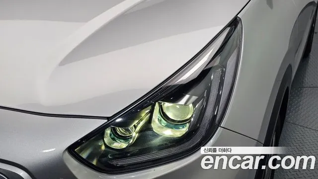 Kia Niro Niro Plus Air — Фото автомобиля 21