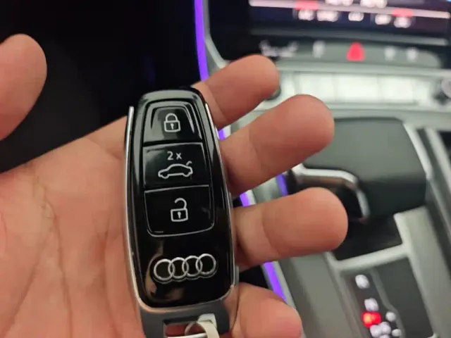 Audi Audi A6L 2023 Facelift 45 TFSI Premium Dynamic — Фото автомобиля 12
