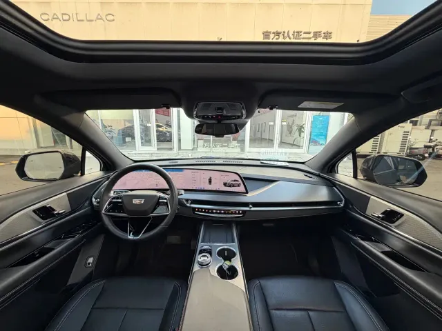 Cadillac XT5 — Фото автомобиля 18