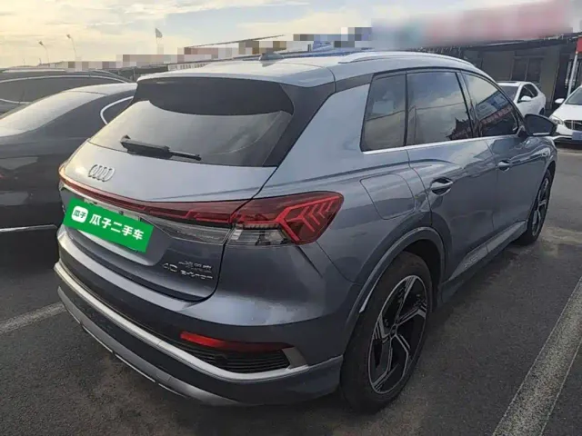 Audi Q4 e-tron — Фото автомобиля 6