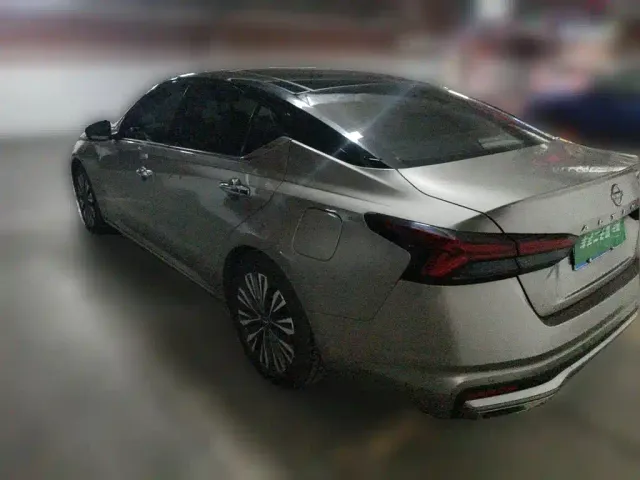 Nissan Teana — Фото автомобиля 4
