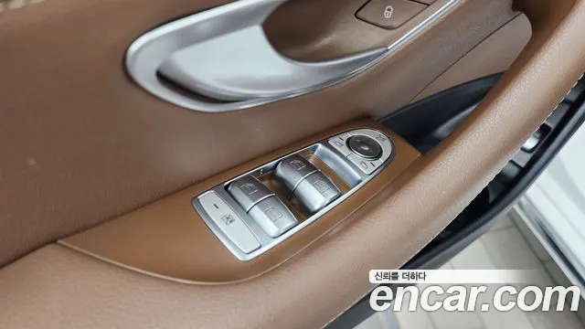 Mercedes-Benz E-Class — Фото автомобиля 29