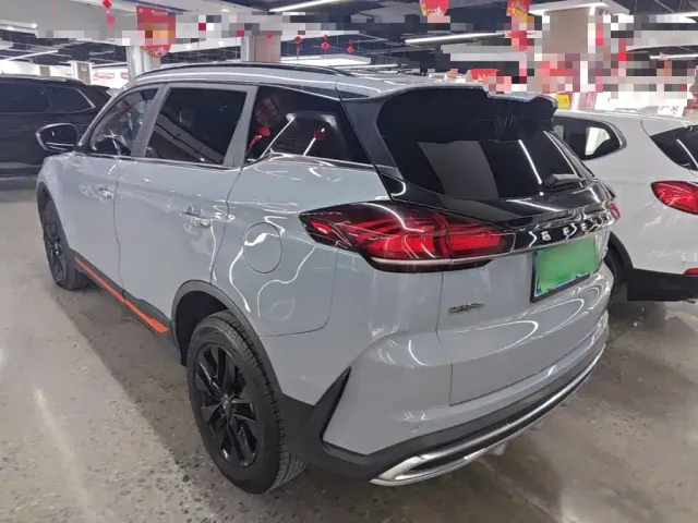 Geely Boyue — Фото автомобиля 4