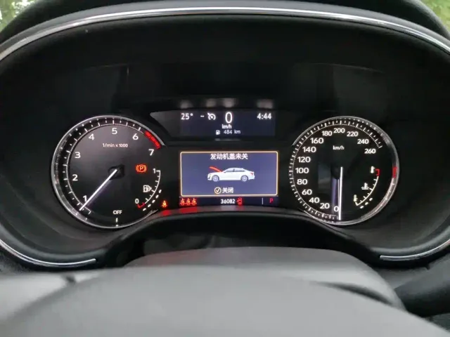 Cadillac CT5 — Фото автомобиля 12