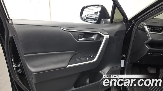 Toyota RAV4 5th Gen — Фото автомобиля 13