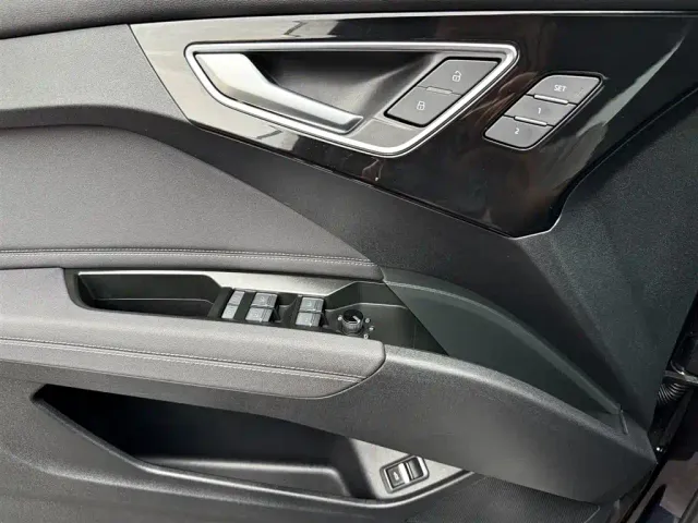 Audi Q4 e-tron — Фото автомобиля 7