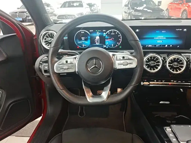 Mercedes-Benz A-Class — Фото автомобиля 10