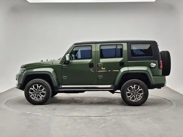 BAIC BJ40 — Фото автомобиля 2