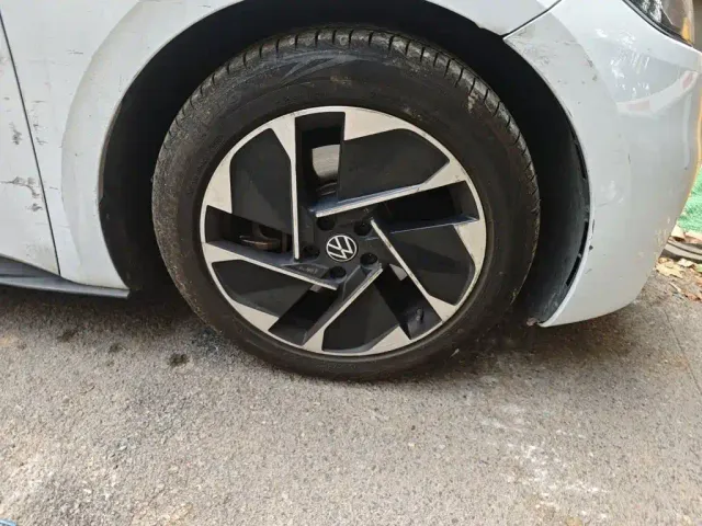 Volkswagen ID.3 — Фото автомобиля 8