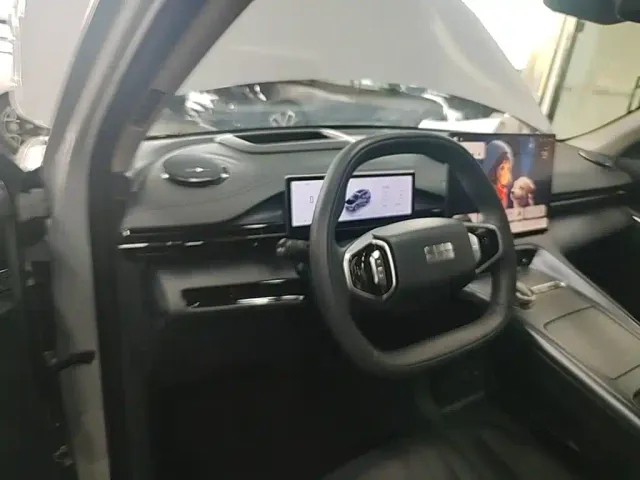Geely Galaxy E5 — Фото автомобиля 9