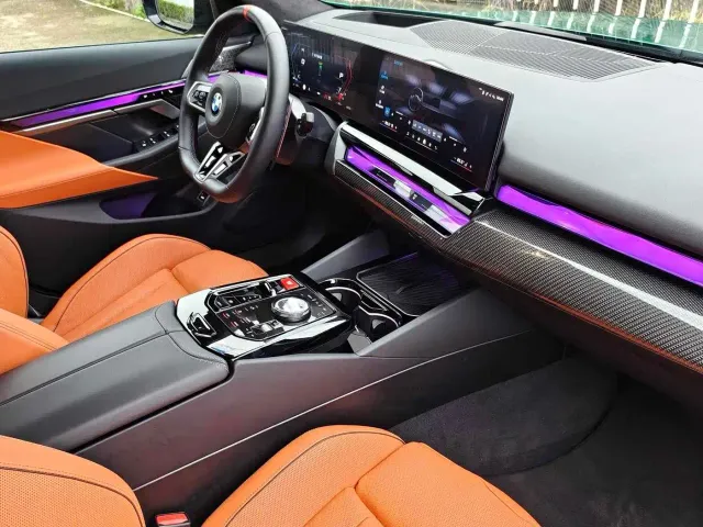 BMW M5 — Фото автомобиля 16